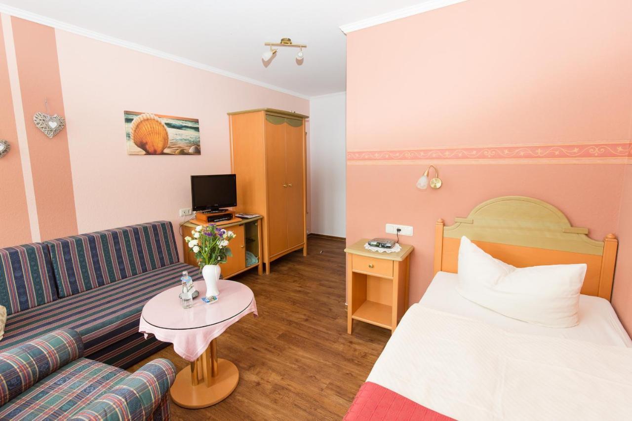 Hotel Garni Am Deich Zingst Exterior foto