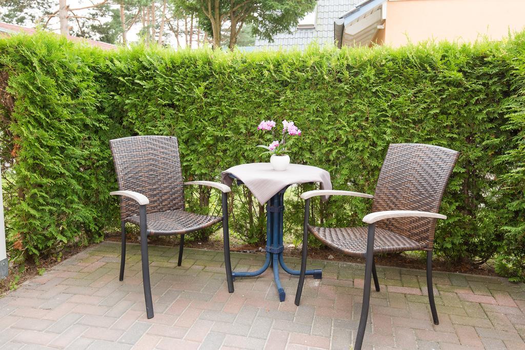 Hotel Garni Am Deich Zingst Habitación foto