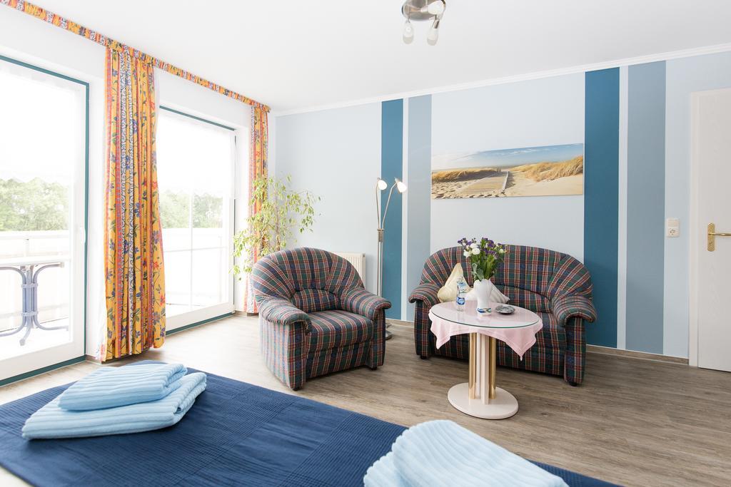 Hotel Garni Am Deich Zingst Habitación foto